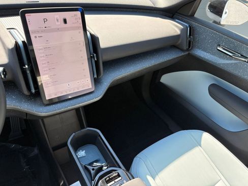 New 2026 Volvo EX30 Ultra w/ Climate Package image 22