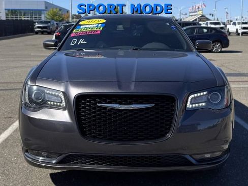 Used 2019 Chrysler 300 S AWD/4WD image 2