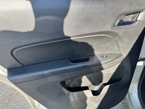 Used 2013 Chevrolet Equinox LS image 22