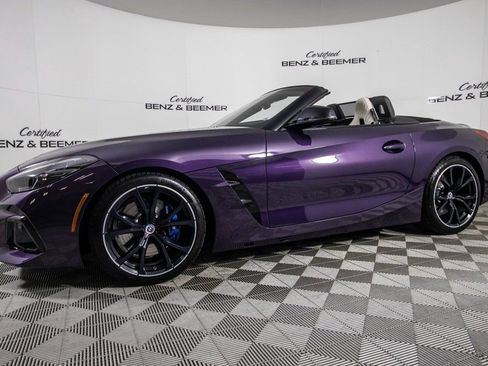 Used 2023 BMW Z4 M40i w/ Premium Package image 5