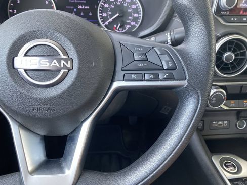 Used 2024 Nissan Sentra SV FWD image 21