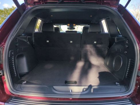 Used 2022 Jeep Grand Cherokee Laredo X image 35