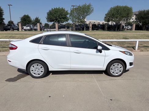 Used 2017 Ford Fiesta S FWD image 3