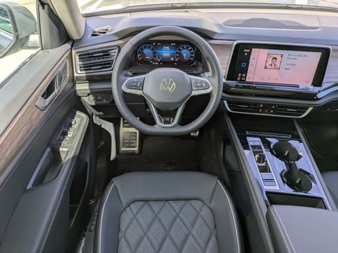 New 2026 Volkswagen Atlas SEL Premium R-Line AWD/4WD image 18