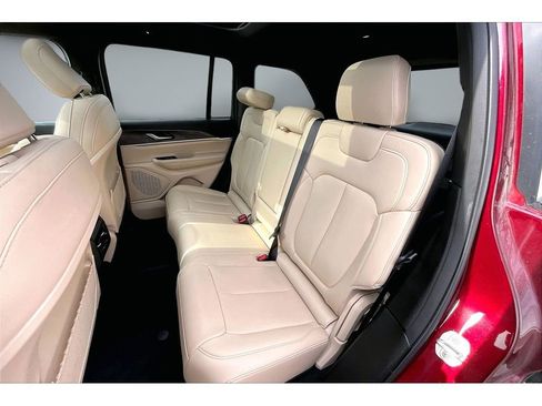 Certified 2025 Jeep Grand Cherokee Limited image 22