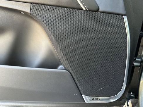 Used 2024 Cadillac Escalade Sport Platinum w/ LPO, ONYX Package image 25