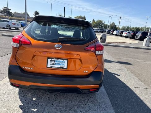 Used 2019 Nissan Kicks SR FWD image 7