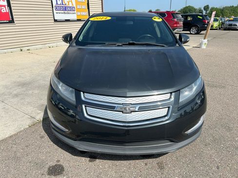 Used 2014 Chevrolet Volt FWD image 2