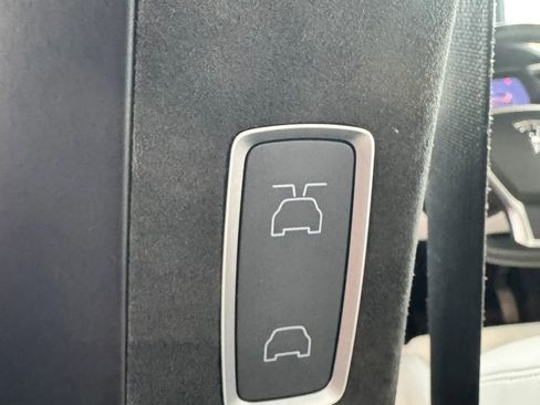 Used 2017 Tesla Model X 100D image 21
