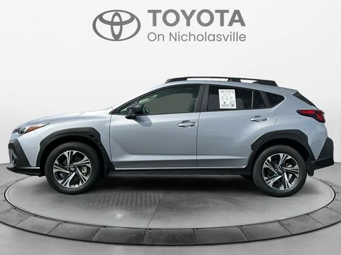 Used 2024 Subaru Crosstrek 2.0i Premium AWD/4WD image 2