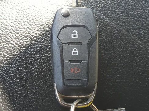 Certified 2019 Ford F250 XLT w/ XLT Premium Package image 28