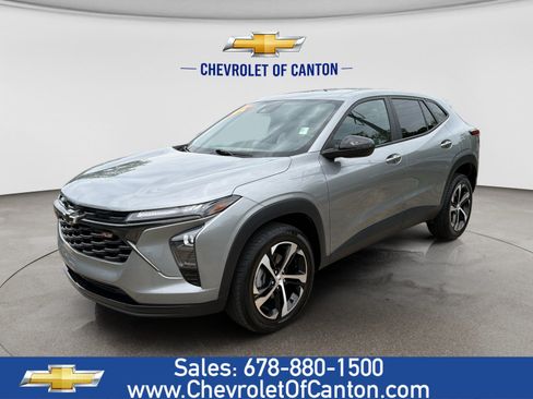Used 2024 Chevrolet Trax RS FWD image 1