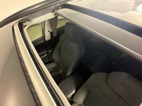 Certified 2022 Toyota RAV4 XLE w/ Convenience Package FWD image 19