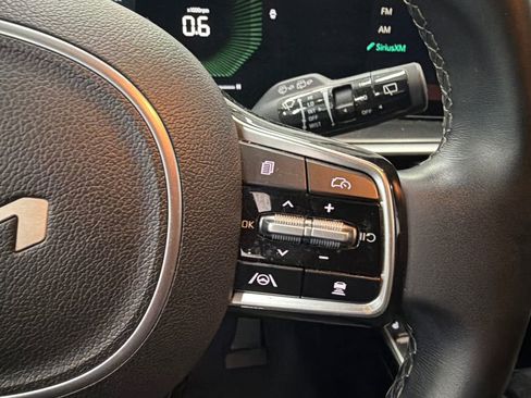 Used 2024 Kia Sorento S image 25