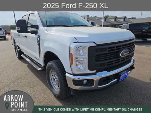 Used 2025 Ford F250 XL w/ XL Off-Road Package AWD/4WD image 2