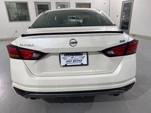 Used 2019 Nissan Altima 2.5 SR w/ SR Premium Package image 10