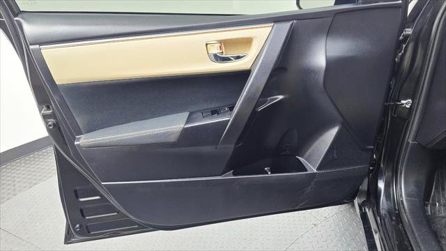 Used 2016 Toyota Corolla LE FWD image 13