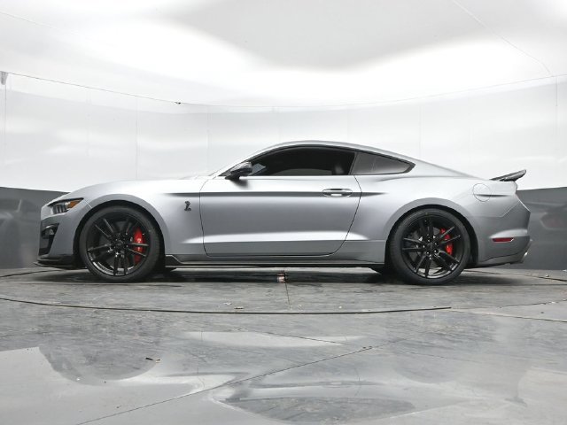 Used 2022 Ford Mustang Shelby GT500 w/ Technology Package RWD image 35
