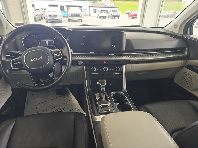 Certified 2024 Kia Carnival LX FWD image 11