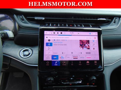 Certified 2025 Jeep Grand Cherokee Limited AWD/4WD image 24