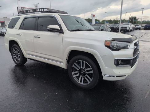 Used 2018 Toyota 4Runner Limited AWD/4WD image 7