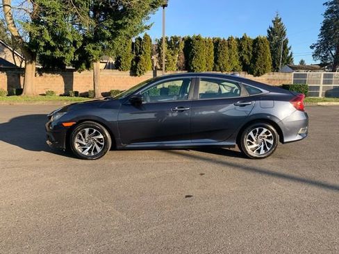 Used 2018 Honda Civic EX image 2