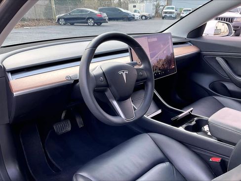 Used 2020 Tesla Model 3 Long Range image 17