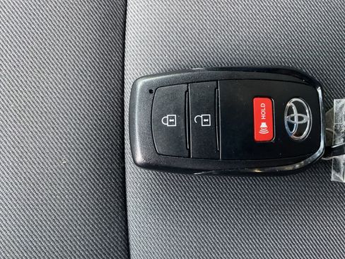 Certified 2025 Toyota Tacoma SR5 image 38