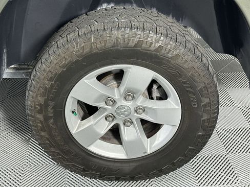 Used 2021 RAM 1500 Classic SLT AWD/4WD image 10