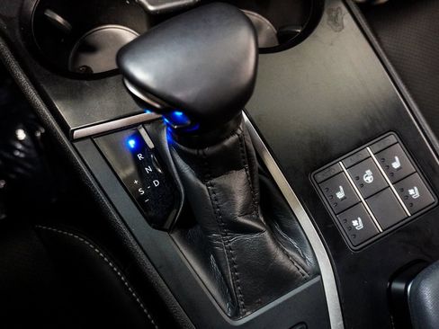 Used 2024 Lexus UX 250h AWD w/ Premium Package image 23