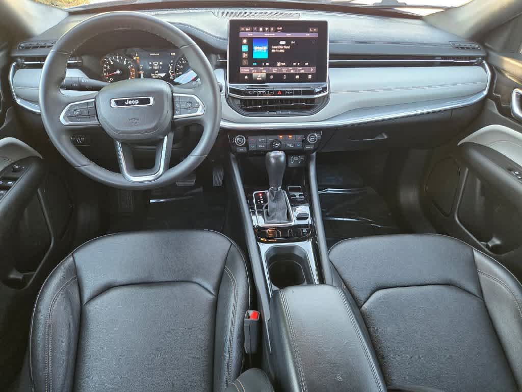 Used 2024 Jeep Compass Limited AWD/4WD image 9