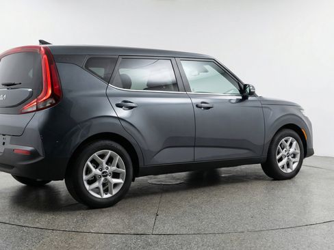 Used 2025 Kia Soul LX w/ LX Technology Package FWD image 9