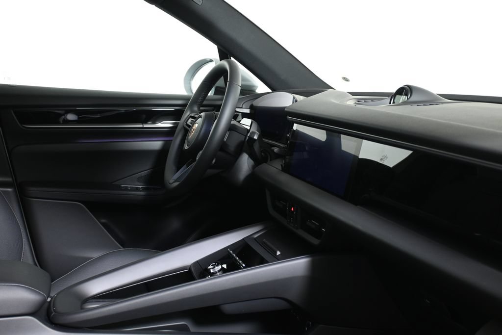 Used 2026 Porsche Macan 4 Electric AWD/4WD image 34