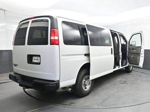 Used 2024 Chevrolet Express 3500 LS RWD image 50