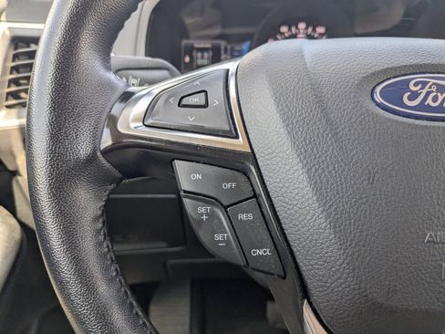 Used 2024 Ford Edge SEL image 41