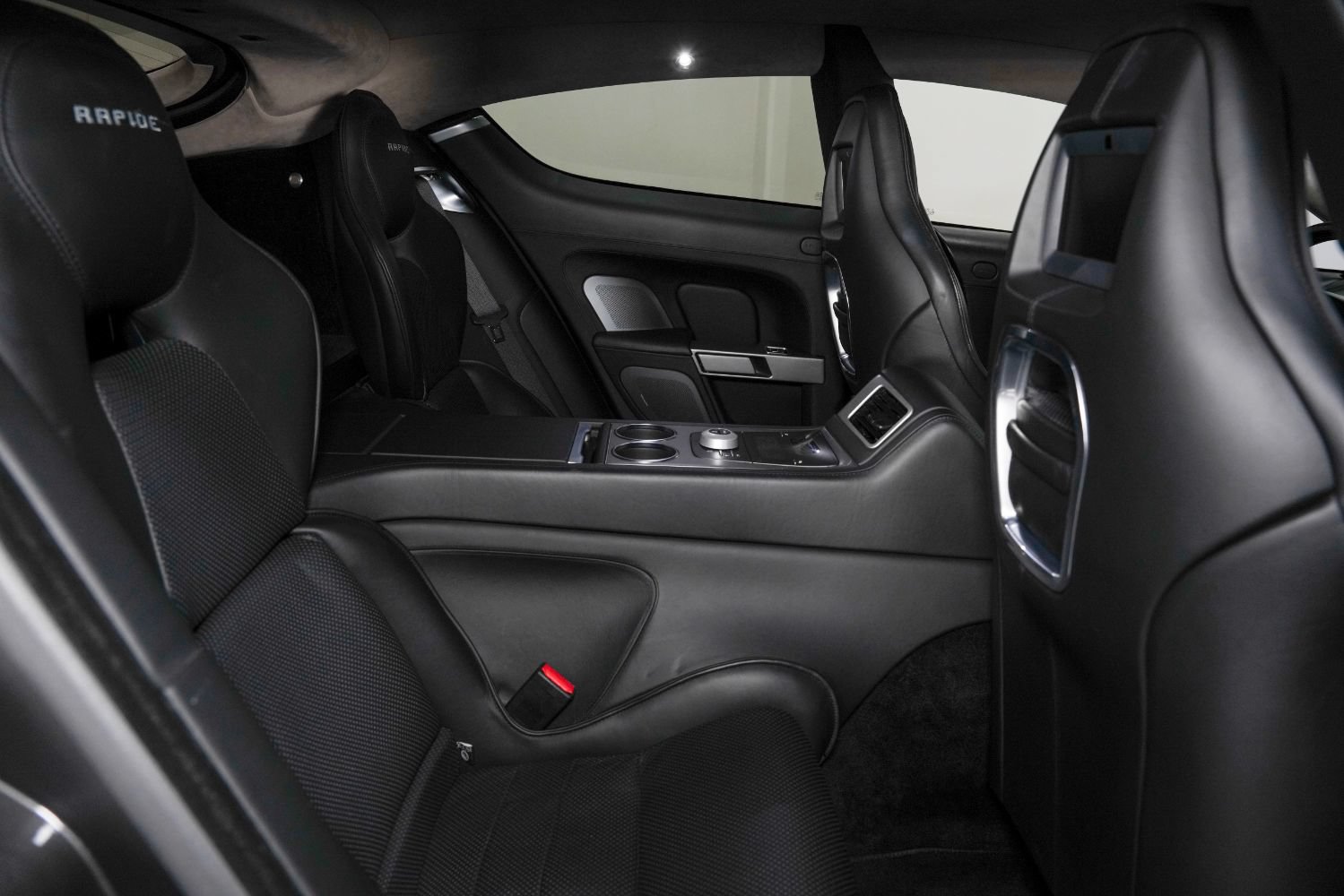 Used 2011 Aston Martin Rapide Luxe RWD image 32