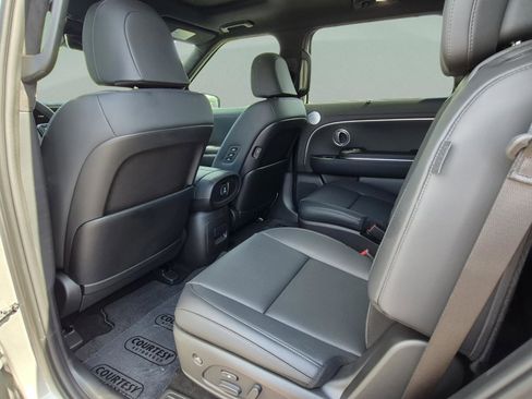 New 2026 Hyundai Palisade Calligraphy FWD image 18
