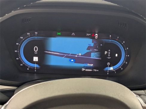 Used 2025 Volvo XC60 B5 Plus image 18