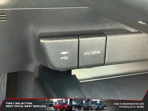 Used 2019 Toyota Camry SE FWD image 24