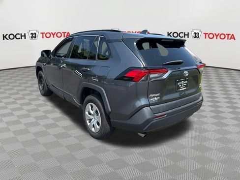 Used 2021 Toyota RAV4 LE AWD/4WD image 6