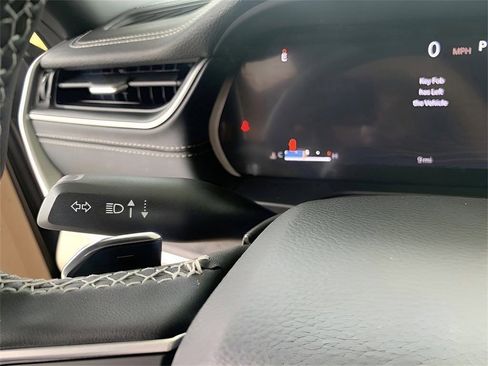 Used 2025 Jeep Grand Cherokee Limited image 45