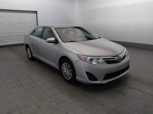 Used 2014 Toyota Camry LE FWD image 13
