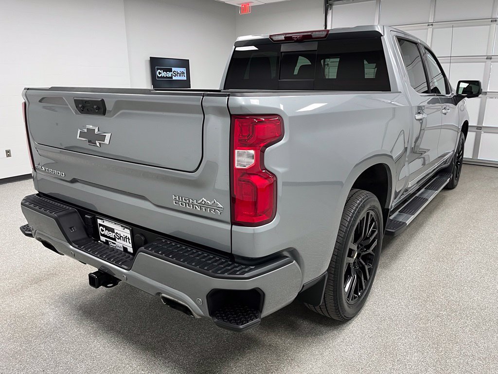 Used 2024 Chevrolet Silverado 1500 High Country w/ High Country Premium Package AWD/4WD image 10