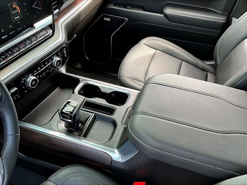 Used 2024 GMC Sierra 1500 SLT w/ SLT Premium Plus Package image 14