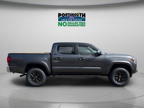 Used 2023 Toyota Tacoma SR5 AWD/4WD image 16
