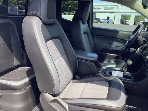 Used 2019 Chevrolet Colorado Z71 image 33