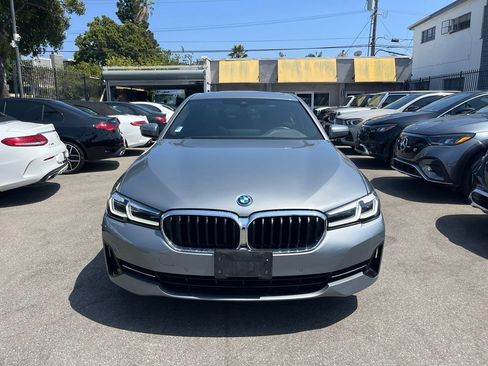 Used 2023 BMW 530e w/ Convenience Package RWD image 2