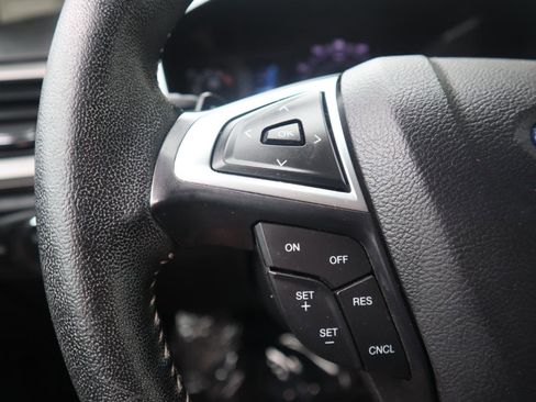 Used 2019 Ford Fusion SE w/ Equipment Group 151A FWD image 60