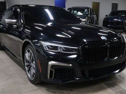 Used 2021 BMW M760i xDrive w/ Luxury Rear Seating Package AWD/4WD image 7