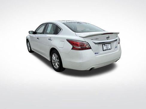 Used 2014 Nissan Altima 2.5 S w/ Sport Value Package image 11
